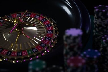 Pretty Gaming live blackjack table with dealer and cards